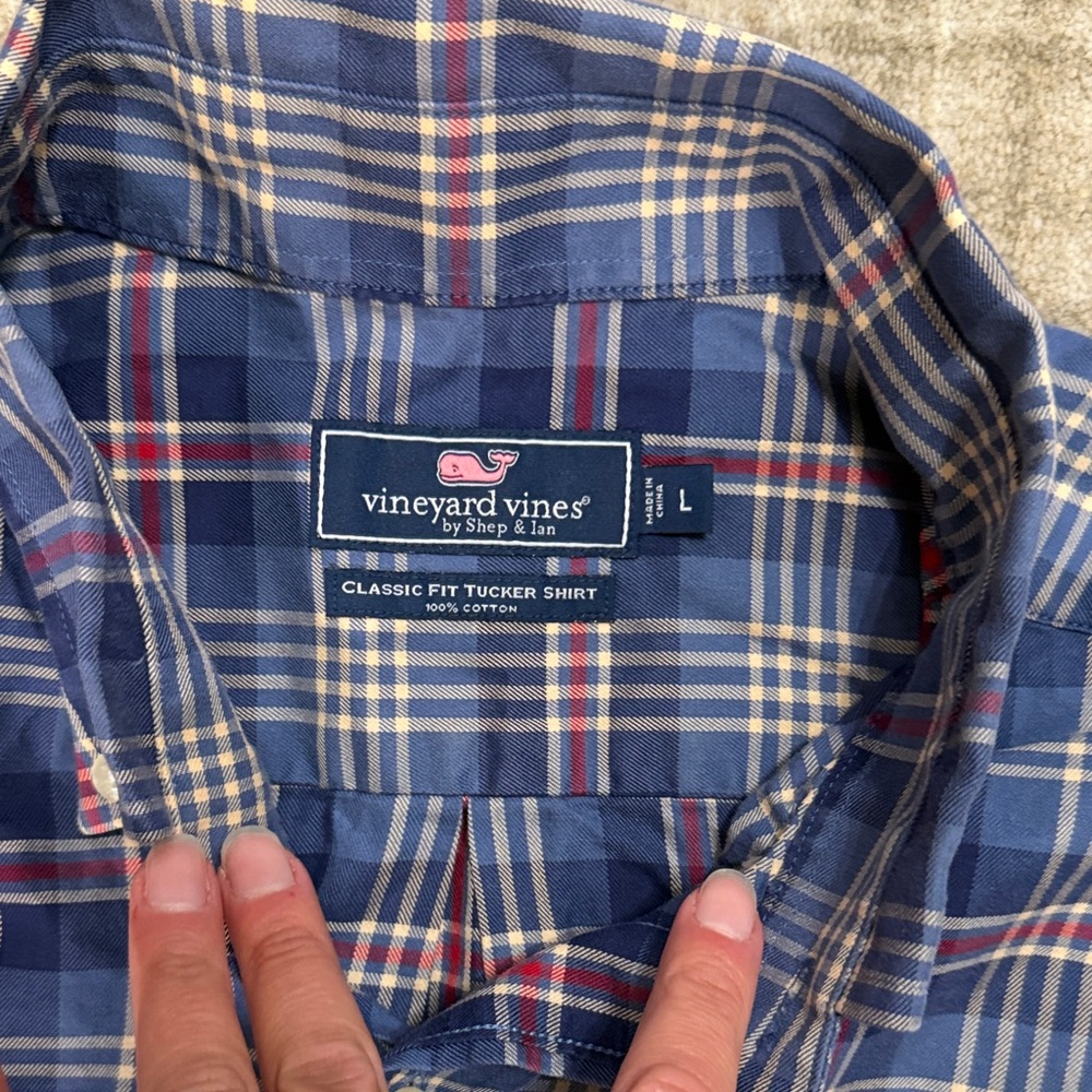 Vineyard Vines Tucker Shirt Classic Fit - Picture 2 of 2